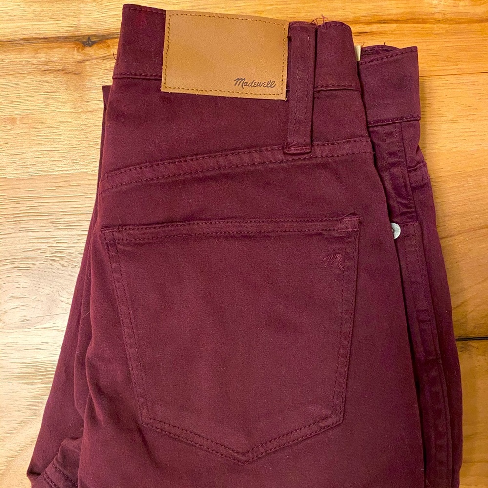Brand New Madewell jeans- Size 25- Burgundy